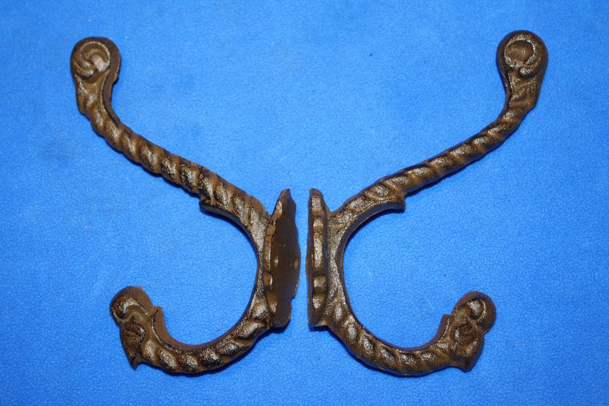 2) Old Fashion Design Cast Iron Towel Hooks,  ~ 6 3/4&quot; tall, Set of 2 ~ H-44